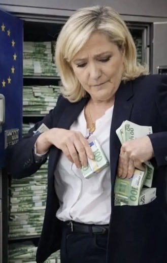 japo_prime's tweet photo. @MLP_officiel Ok , mais rend l’argent maman https://t.co/8w8etuQJ4G