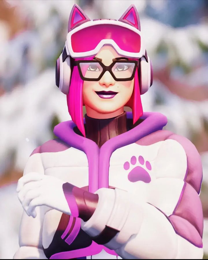 ConnorTremmel's tweet photo. Day 14 of posting lynx everyday until they bring back trailblazer lynx: @Fortnite @FortniteStatus https://t.co/ynGEDWFw6y