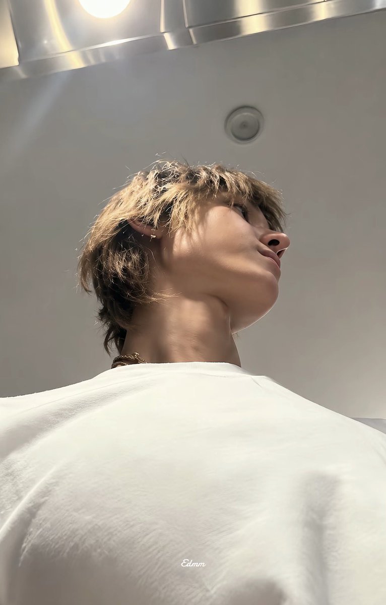 woojuwannasells's tweet photo. UR TELLING ME GANTO VIEW KO PAG KASAMA SI MARTIN?!?!! NWHDESPAPODKENFWLWOEODENEJEKLWKWEKEJNRJSKWKEKNRBEJEJEJEJDJEHERHPQKENEBBENDBDBSBDBDBDBDBDBDBBFBFB BARILIN NIYO NAKO https://t.co/rdhEgscH6q