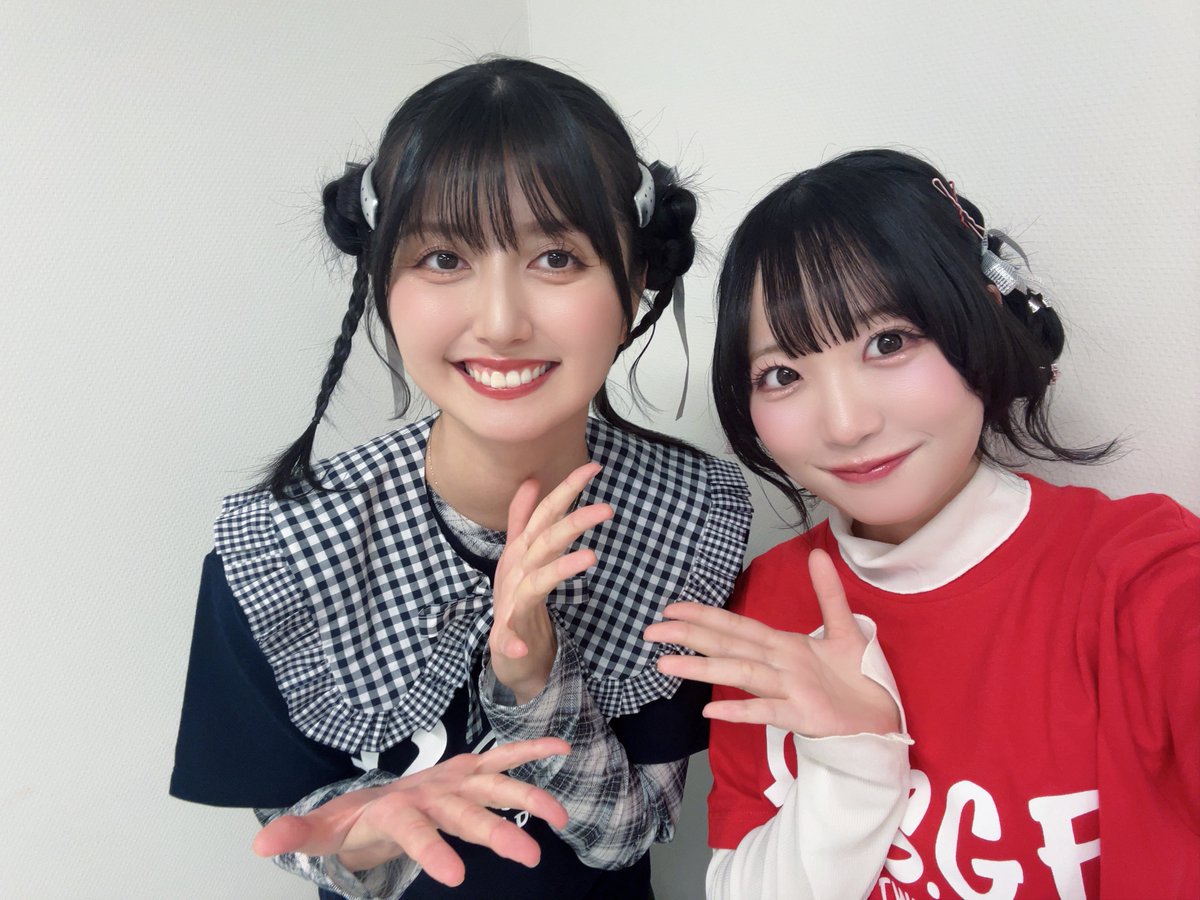 yuri_komori222's tweet photo. お写真撮れた皆さんと！
巻野さん、宮永さんとは私のカメラでは撮りそびれておりました（ ;  ; ）
またご一緒できますように〜〜！🦀⭐️ https://t.co/bmHMGNoVsP
