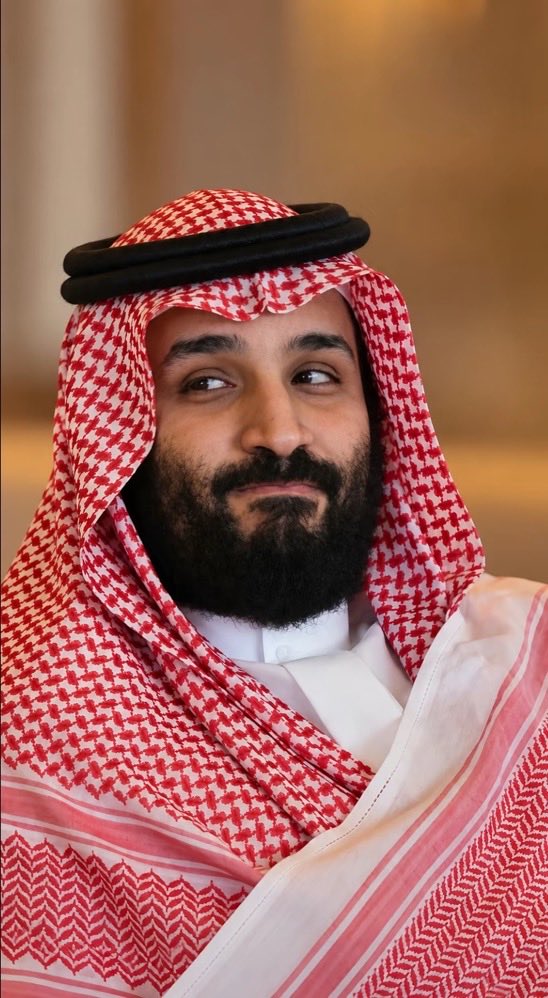 jjrkl's tweet photo. مواقفه تجاه قضايا المسلمين، وما تبذله المملكة من جهود في نصرة المظلومين، وإغاثة المحتاجين، والدفاع عن القضايا العادلة، تعكس ثقل المملكة ومكانتها في العالمين العربي والإسلامي.

حفظ الله محمد بن سلمان، وحفظ المملكة العربية السعودية، وأدام عليها عزها وأمنها واستقرارها، وجعلها دائمًا سندًا لأمتها، وذخرًا للمسلمين، ورايةً للخير والسلام 🇸🇦💚