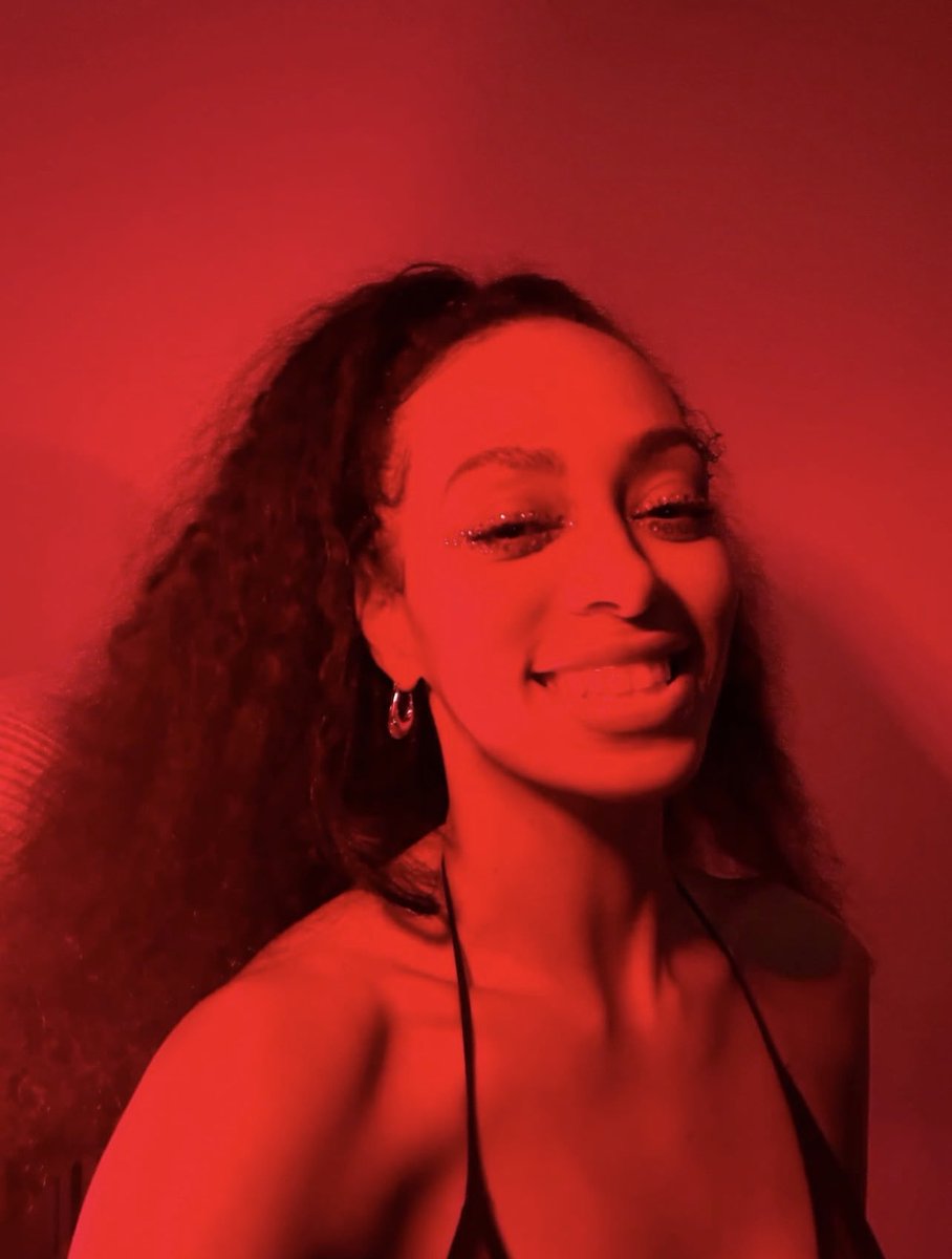 solangehourly tweet picture