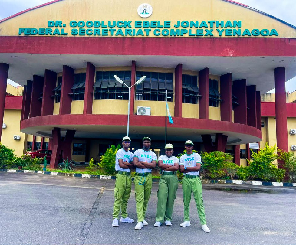 TolulopeElijah1's tweet photo. TO IMPACT MY WORLD. 

At the Federal Secretariat Complex named after the former president of the Federal Republic of Nigeria - Dr. Goodluck Ebele Jonathan.

I'm Tolulope Elijah Obadina 

An AI Engineer, Public Speaker, Sales Coach
I AM THE BEST AT WHAT I DO.

#impact #speaking https://t.co/gkRHC568IC