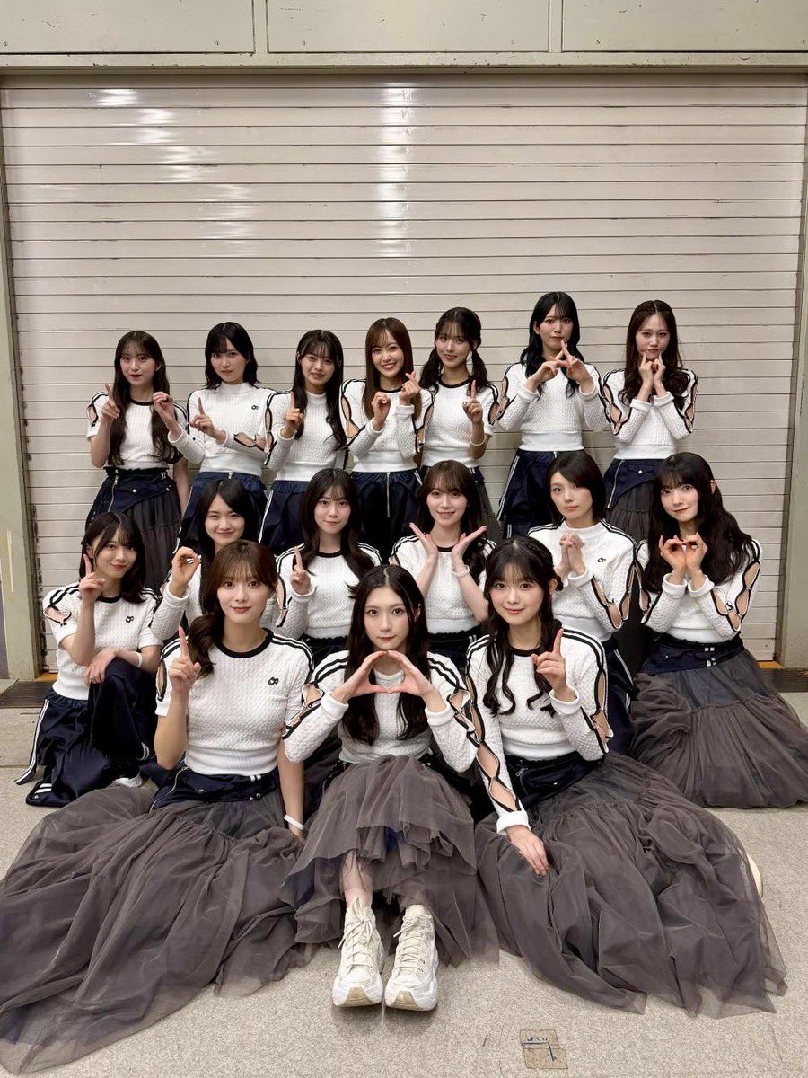 SonyMusicRec's tweet photo. ／
#櫻坂46
#Venue101 出演🎤✨
＼

「愛MUST BE」を披露🩰💫
オフショットもチェック📱👀

🎧配信はこちら
https://t.co/Cs9MitTH4e

🎬MVはこちら
https://t.co/u5X3GA1EpV

#櫻坂46_愛MUSTBE
#Sakurazaka46 
@sakurazaka46 @nhk_venue101 https://t.co/JWUO1kzPR2