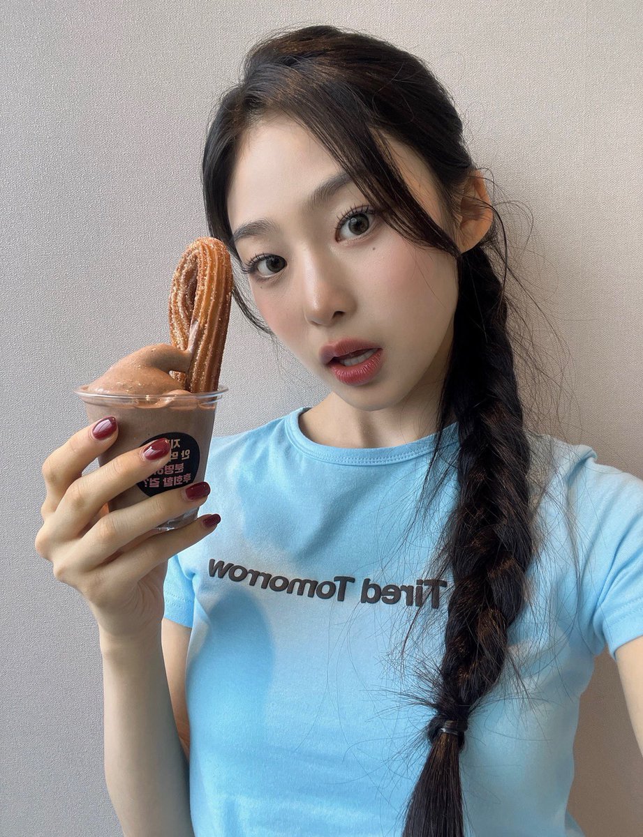 kangbenifan's tweet photo. 261017 #베니 위버스 포스트

체리즈 주말 잘 보내~~ 🍒✨💓
데뷔셀카모음집 ,, ✨

#베이비돈크라이 #베돈크 
#BabyDONTCry #BDC #Beni https://t.co/UaKZ8JKoQ8