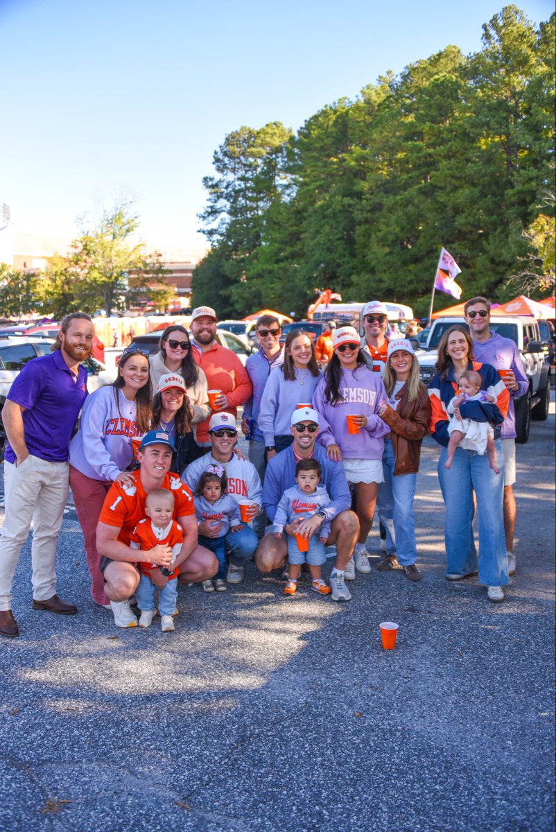 IPTAY's tweet photo. The Clemson Family is ready for kickoff! 🇺🇸💜🐅 https://t.co/iV8Y031Hbl