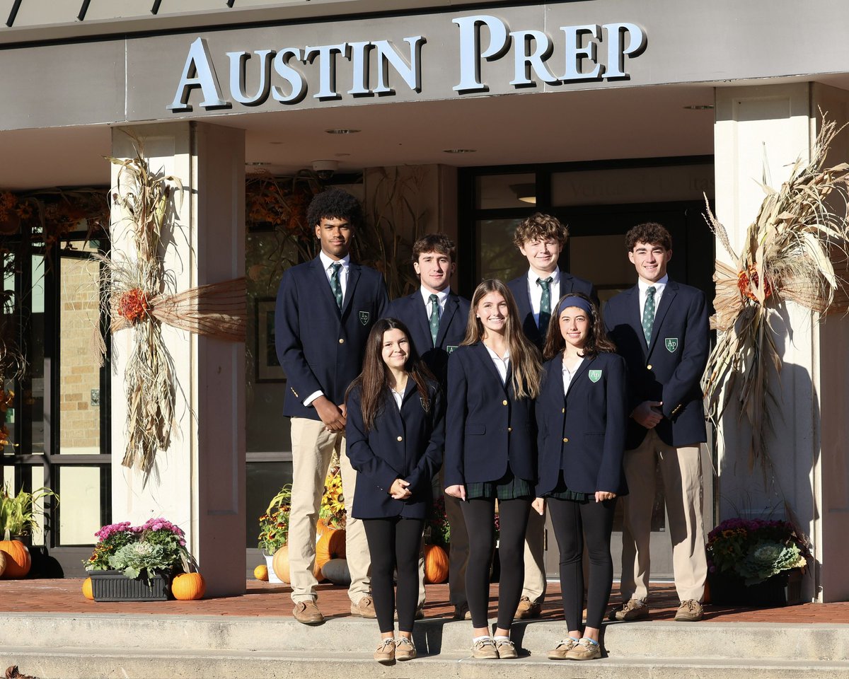 AustinPrep's tweet photo. Our Fall Open House is tomorrow, Sunday, October 18 at 10 a.m. and our Green Key Ambassadors can't wait to welcome guests to campus!

Haven't registered yet? Our admissions staff will help you get registered when you arrive on campus tomorrow.

#veritas #unitas #caritas https://t.co/tUYdGZGFF4