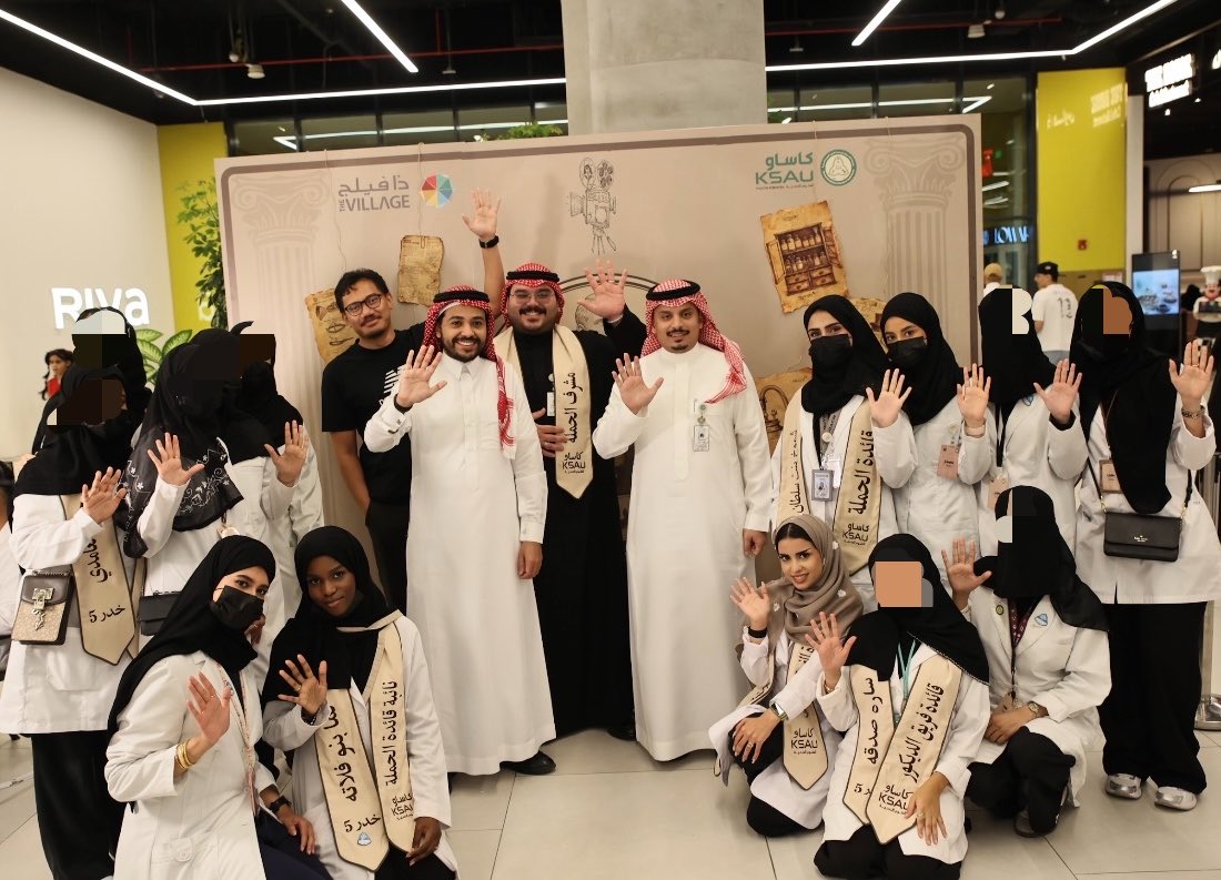 lmaksau tweet picture