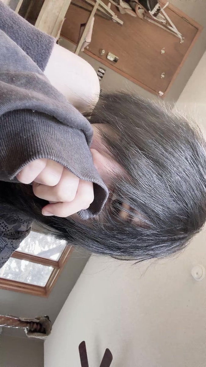 naturalnecrosis's tweet photo. good morning oomfs i’m in the middle of doing my hair rn https://t.co/zNHIcMH87r