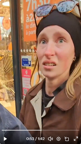 Pulsio_'s tweet photo. @Loreine_LAD C'est à cet instant précis qu'elle réalise enfin les résultats de ses votes.
Elle dormira mal. Très mal. https://t.co/fTMxa2SvMi