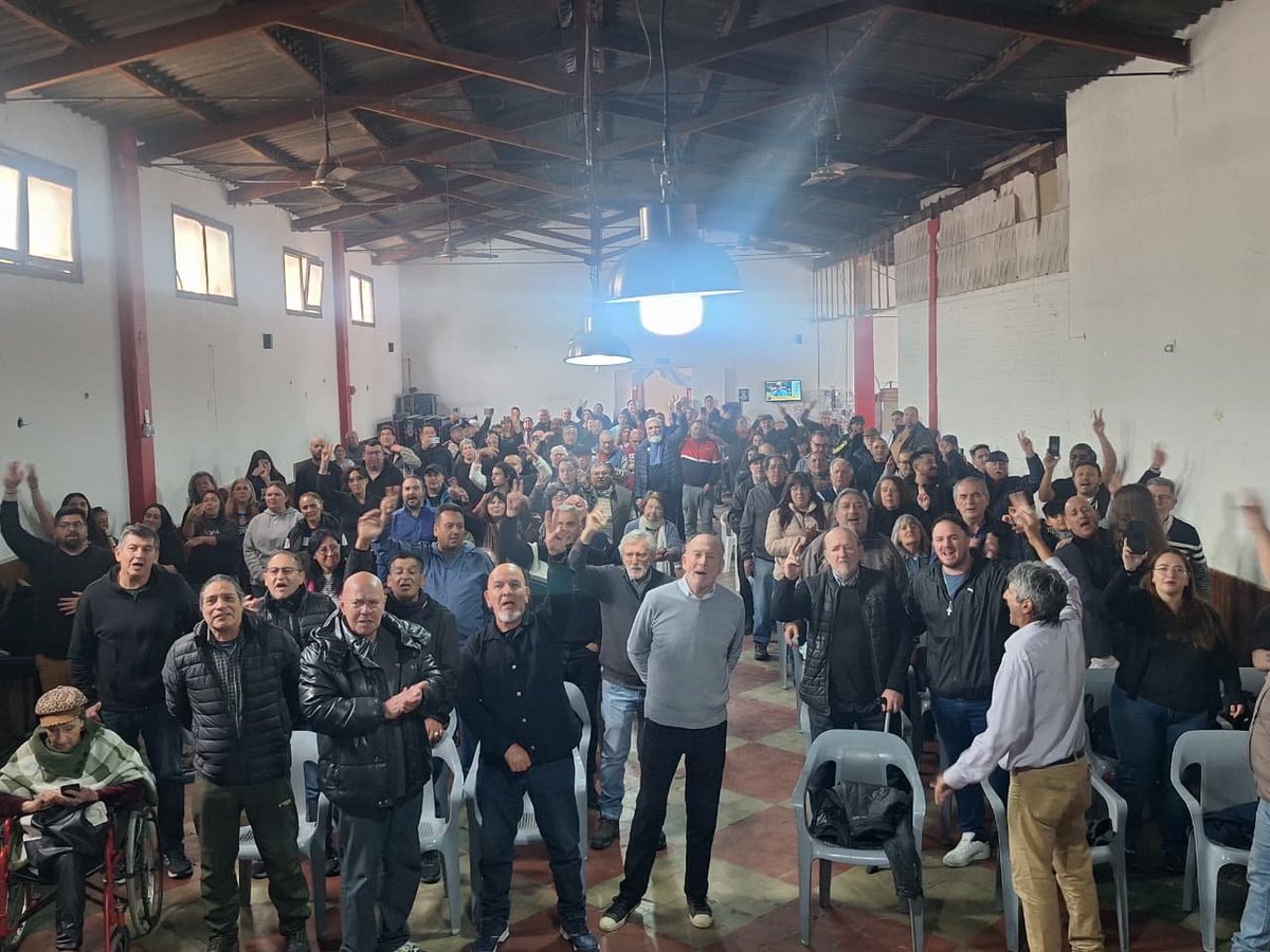 FacuMza's tweet photo. 17 de Octubre día de la Lealtad Peronista. ✌️ https://t.co/uJpUcDQ2GS