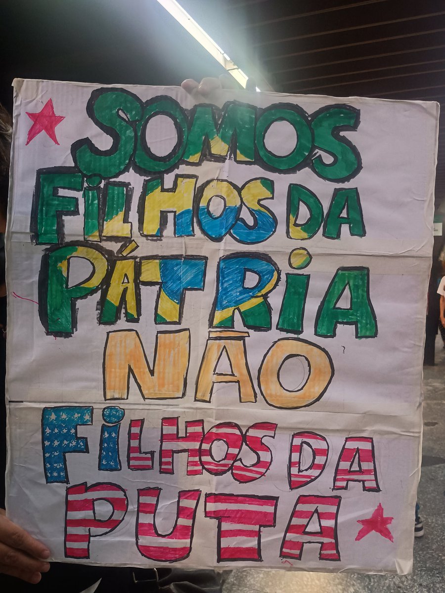 picapaudocrime's tweet photo. Não fui pra manifestação hoje (foto meramente ilustrativa) https://t.co/81eX48mTLZ
