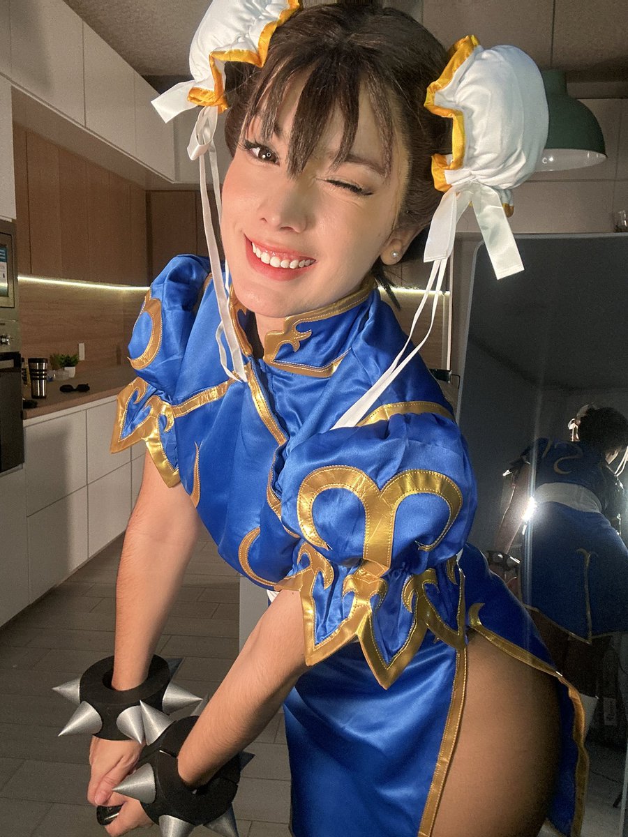 Flaiveth's tweet photo. Chunli 💙✨

Quieren spam de fotitos de Chunli? 👀

Ya fueron a ver la pelí? Que les pareció?!!!! Yo conocí al actor de Bison, para mí fue un día increíble, para él fue solo un viernes.

#streetfighter #chunli #cosplay #streetfightermovie https://t.co/P3GedaJVkG