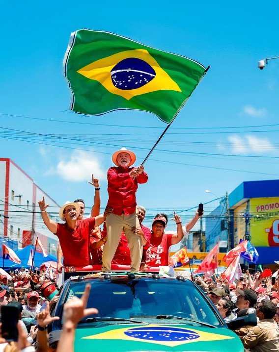 Brizolulista's tweet photo. Bora Brasil, Bora Virar! 
Dia 25 É 13! 
Faz o L! 
✊🏻💪🏻1️⃣3️⃣✅  #NossaBandeiraEVerdeEAmarela #RetomamosNossasCores
#Somos5MilhoesDeSoldadosDoLula
#LulaPelaDemocracia https://t.co/CUFxLcPQHG