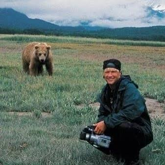 GsEmre60's tweet photo. 🟥 Ünlü Vahşi Hayvan Saldırıları

-Şempanze Travis / Kurban: Charla Nash
-Boz Ayı / Kurban: Timothy Treadwell
-Orka Tilkum / Kurban: Dawn Brancheau
-Kaplan Köpekbalığı / Kurban: Vladimir Popov https://t.co/jfAvdHSGaa