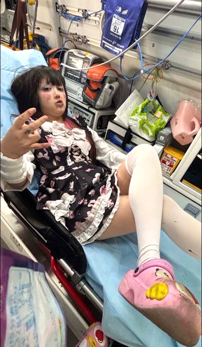 OttoW1's tweet photo. 【閲覧注意】 

キャンマジ5番の配信、 
衝撃がデカすぎて言葉が出ない……   

搬送前と搬送後の様子…
 詳細はコメ欄にて公開中です。 https://t.co/ntaQ4OW2ur