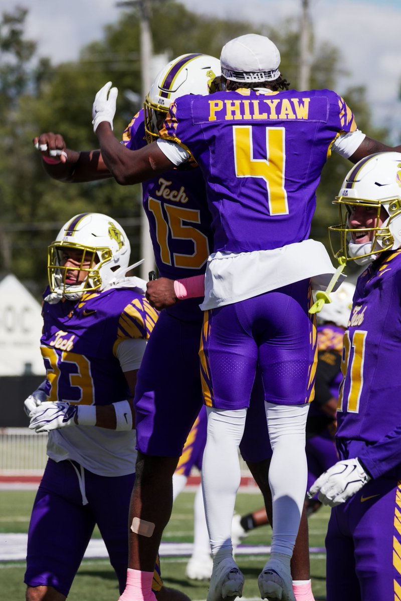 TNTechFootball's tweet photo. 1st Half Flicks📸
#AimHigher | #WingsUp https://t.co/fmyKhWlCo2