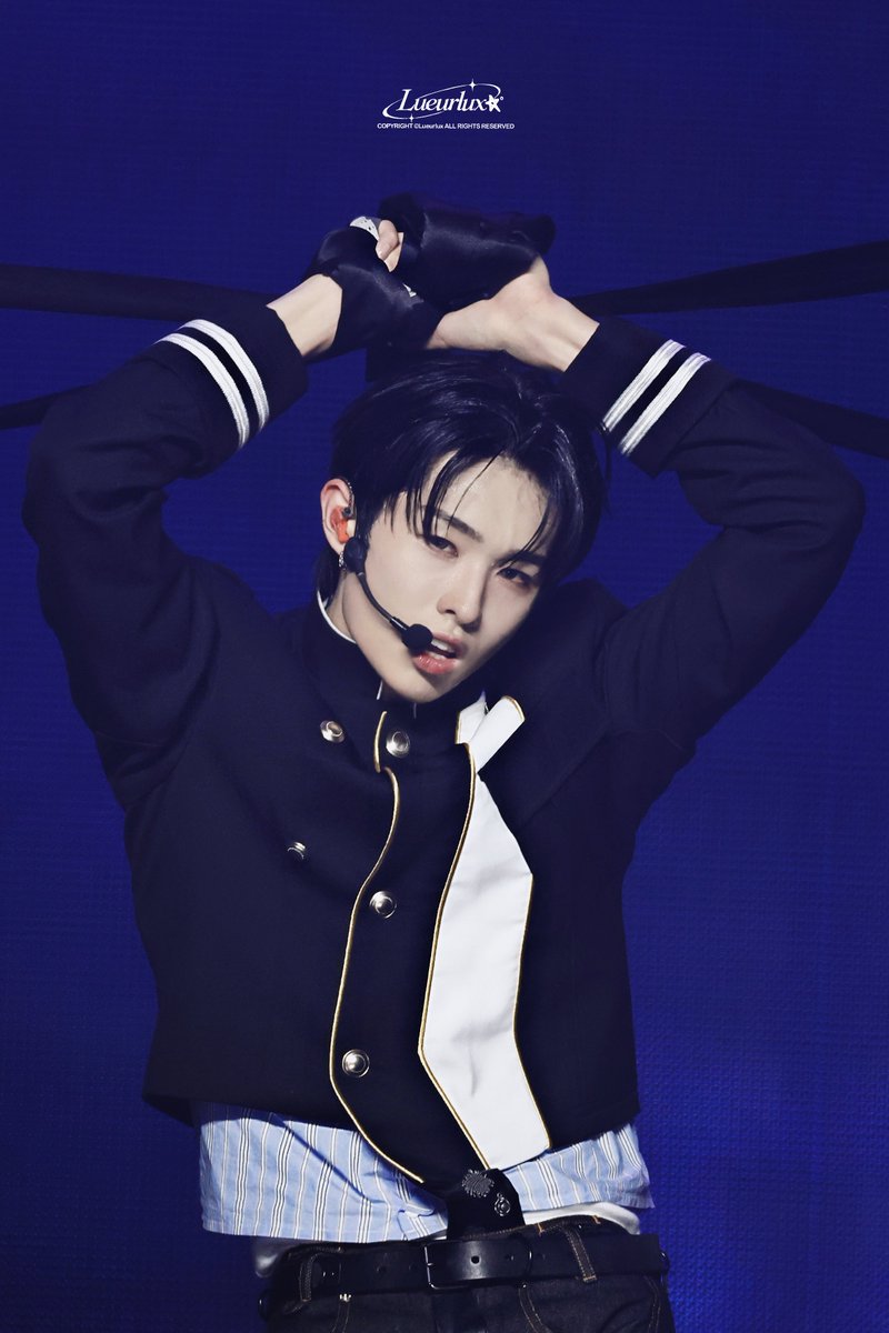 Lueurlux's tweet photo. 261017

#HYUI #휴이 #ヒュイ
#NEXZ #넥스지 #ネクスジ https://t.co/x5X3T5LxhB