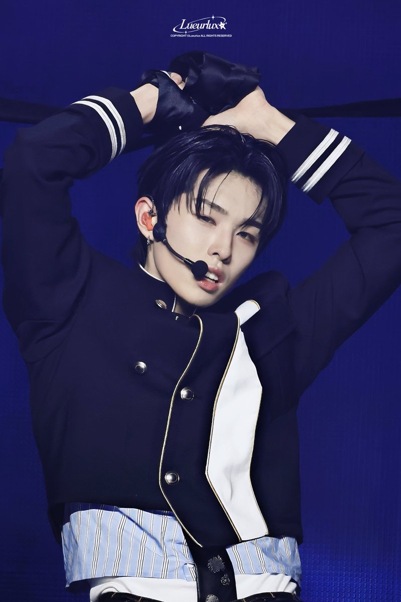 Lueurlux's tweet photo. 261017

#HYUI #휴이 #ヒュイ
#NEXZ #넥스지 #ネクスジ https://t.co/x5X3T5LxhB