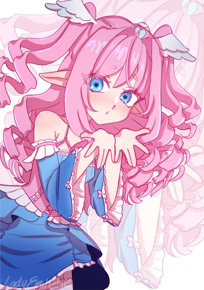 ladyemiliette's tweet photo. HIYA ROYAL GUARDS!!

I’m happy to announce that after much thought &amp; consideration (and with many people asking about it!), I’ve decided to open a community discord server! 

If you’d like to meet &amp; hangout with fellow community members, please consider joining!! 

[Link Below] https://t.co/j4w7PuBEgy