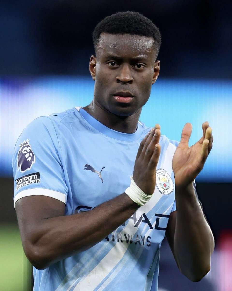 pepsball's tweet photo. Man City fans Marc Guehi 

Discuss: https://t.co/Hg3AMjKJ8J