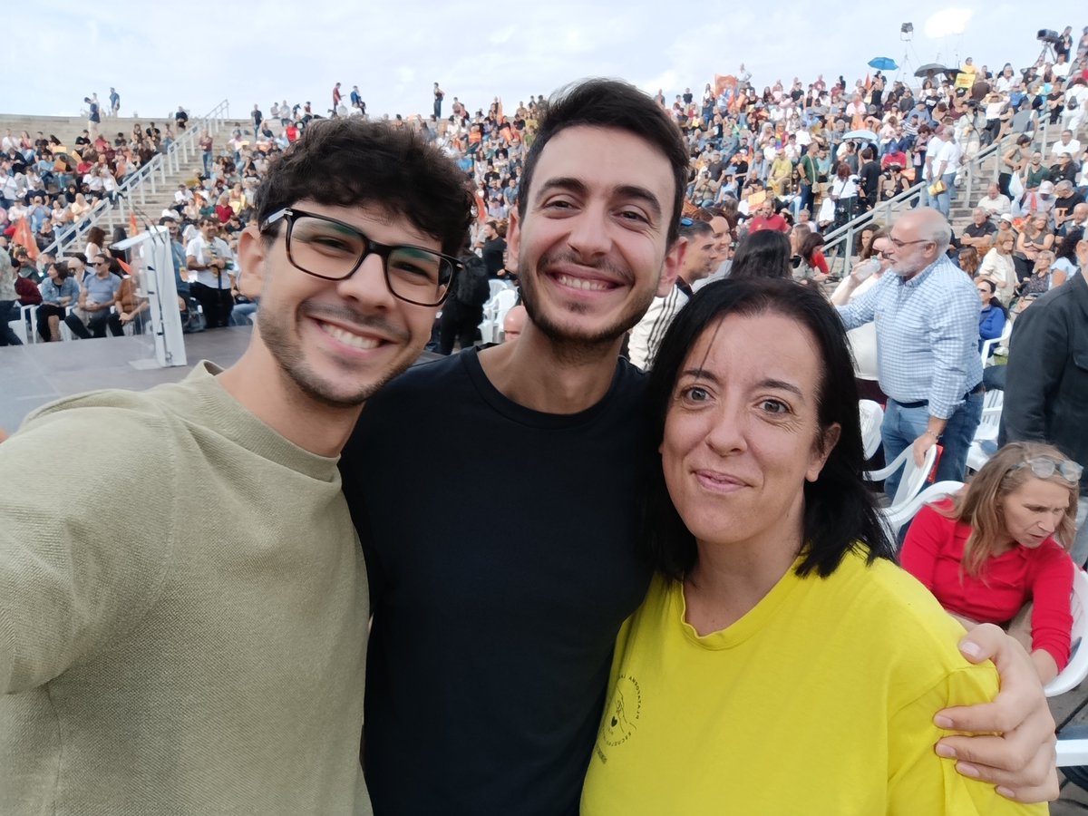 MasMadLeganes's tweet photo. Arranca el Frente Amplio. Salimos a ganar. 🧡💪🏻💚 https://t.co/hPc2xUWUzz
