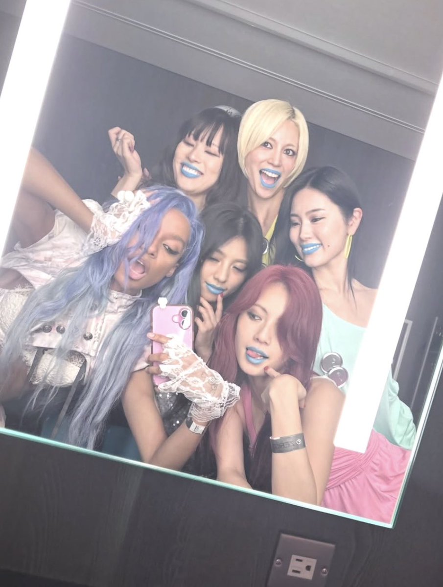 tyoffseason's tweet photo. queens of the universe https://t.co/P0eBdRSZKr