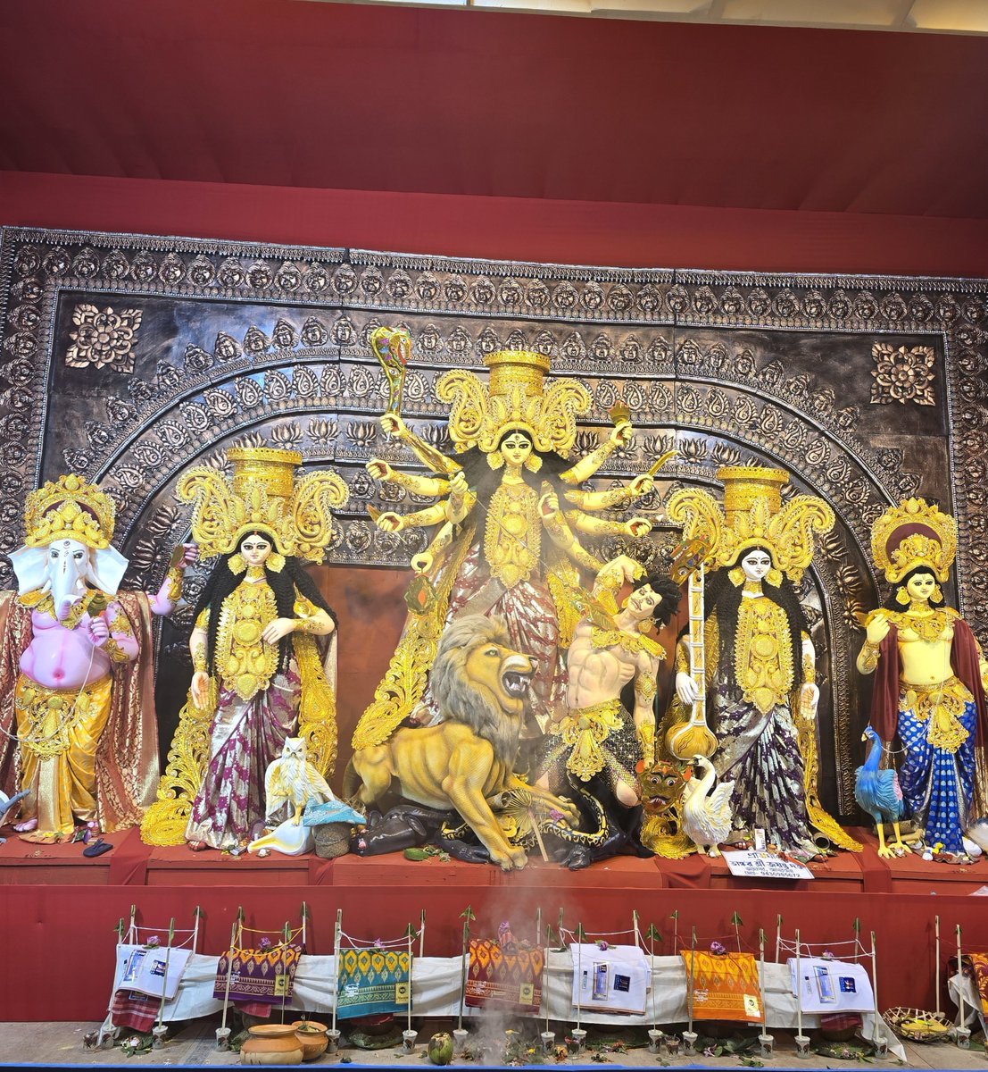thebiblophilee's tweet photo. Bolo  Durga Maa ki Jaiii 🙏🥳 https://t.co/s02kKkvI96