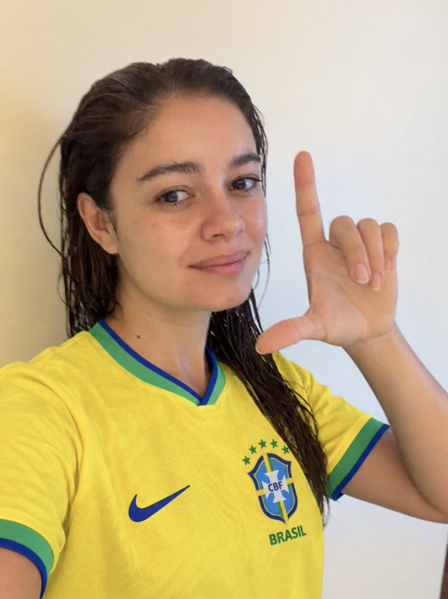 ypisportal's tweet photo. Essas três Maria das Graças são só orgulho pra essa nação mesmo #NossaBandeiraEVerdeEAmarela https://t.co/XNpdQaIJqr