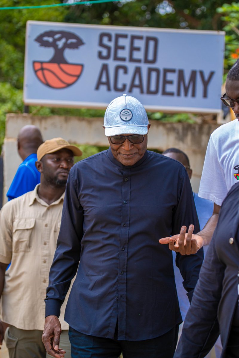 seedproject's tweet photo. Nous avons eu le plaisir d’accueillir M. Babacar Ngom, fondateur de SEDIMA, à SEED Academy, aux côtés de M. Amadou Gallo Fall, fondateur, et de M. El Kabir Pène, directeur.

🏀 Sport, éducation et jeunesse au cœur de notre engagement.

#SEEDAcademy https://t.co/mJs1NPWCvp