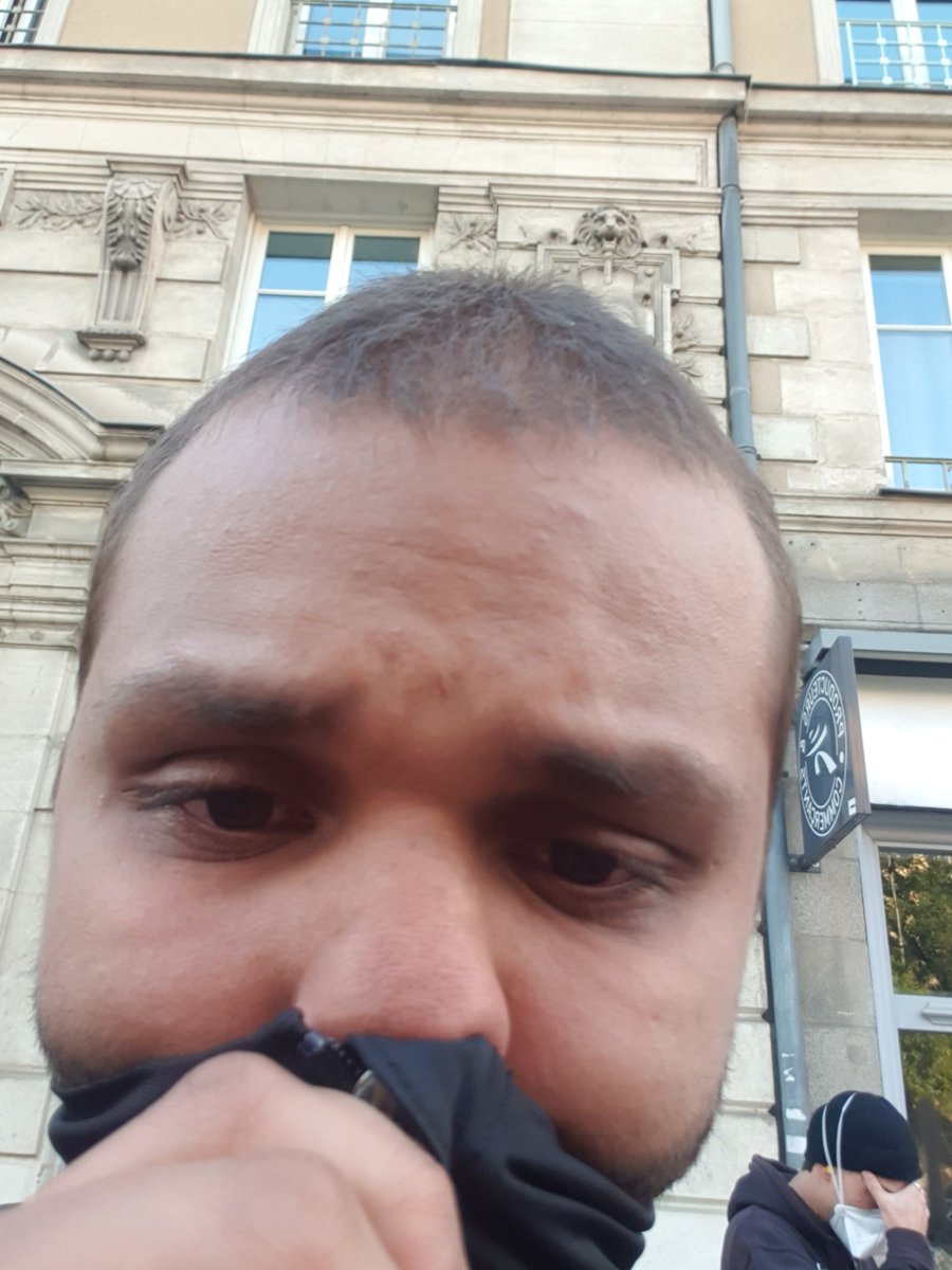 sabre_vagabond's tweet photo. Faite des duaas je bouffe les lacrymo pour le peuple https://t.co/vhYxt4CuHX