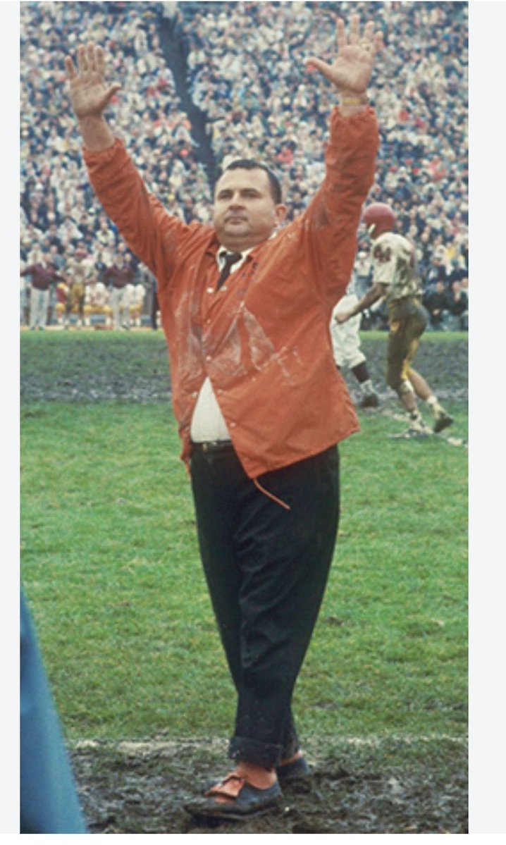 jlyonjd's tweet photo. Who did the windbreaker better, Dee Andros for Ore St or John Candy (as Tom Tuttle) for Wazzu?
#followtherock https://t.co/jm9mXDpb7G