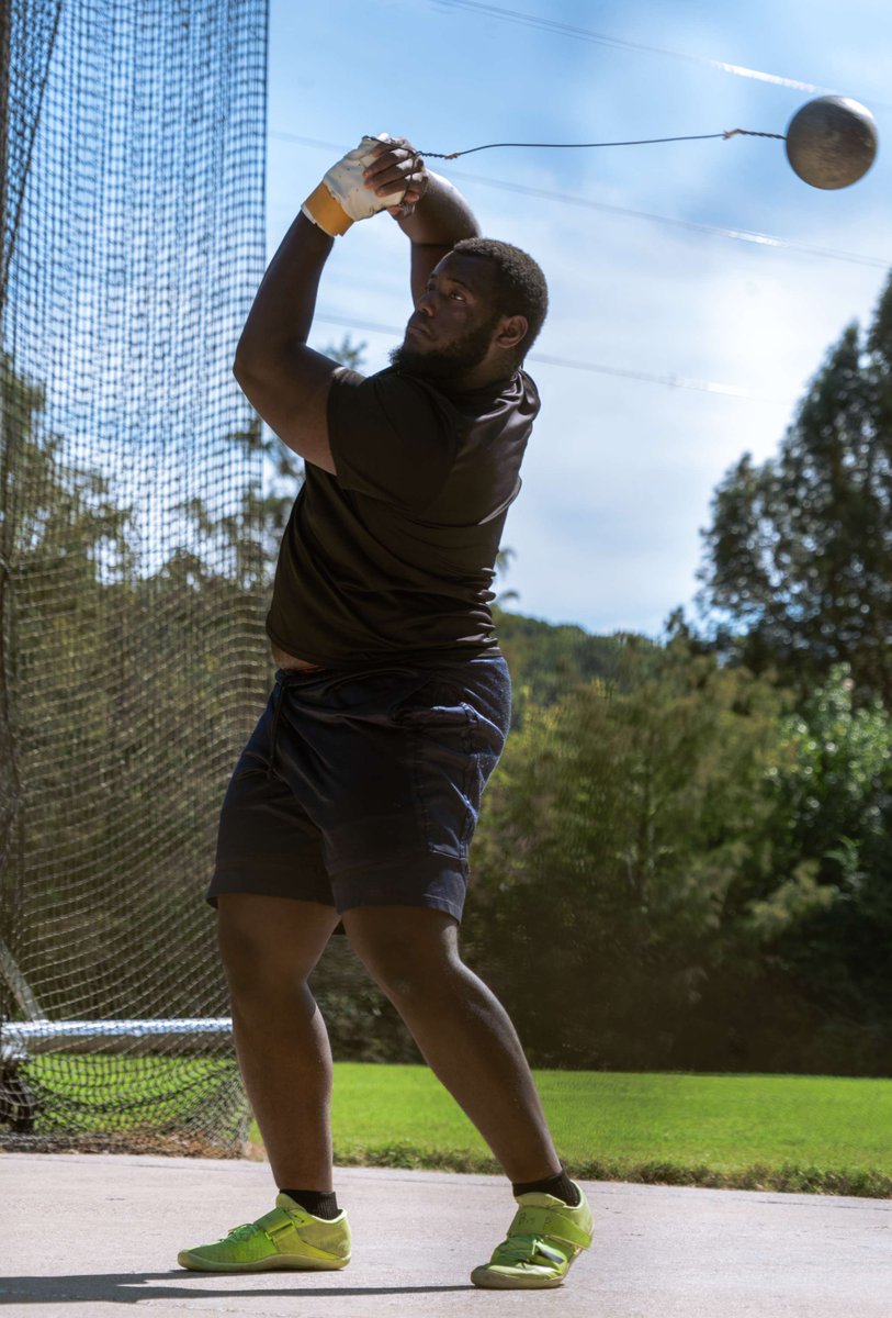 SFA_TFXC's tweet photo. BIG THROWS START HERE🪓

Join SFA T&amp;F coaches as we break down technique, build power and elevate your throwing game! 
🔗: https://t.co/zc7ChWhPaR

#AxeEm https://t.co/KwkMD2LTOE