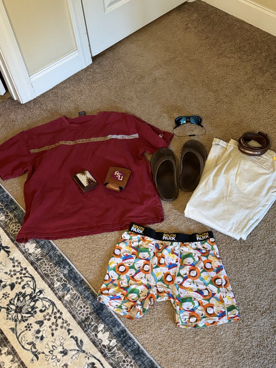 couchptater's tweet photo. Gameday #fitcheck #15beers #southpark https://t.co/tzav4Tp95g