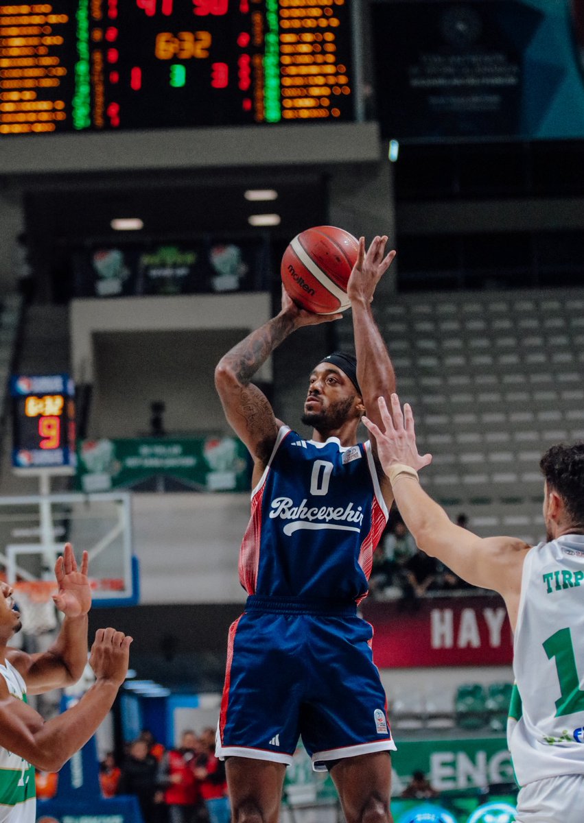 oneshotbutnot's tweet photo. Basketbol Süper Ligi 4. haftasında Bursaspor Basketbol, Bahçeşehir Koleji’ni ağırladı. https://t.co/PZiyo58rhC