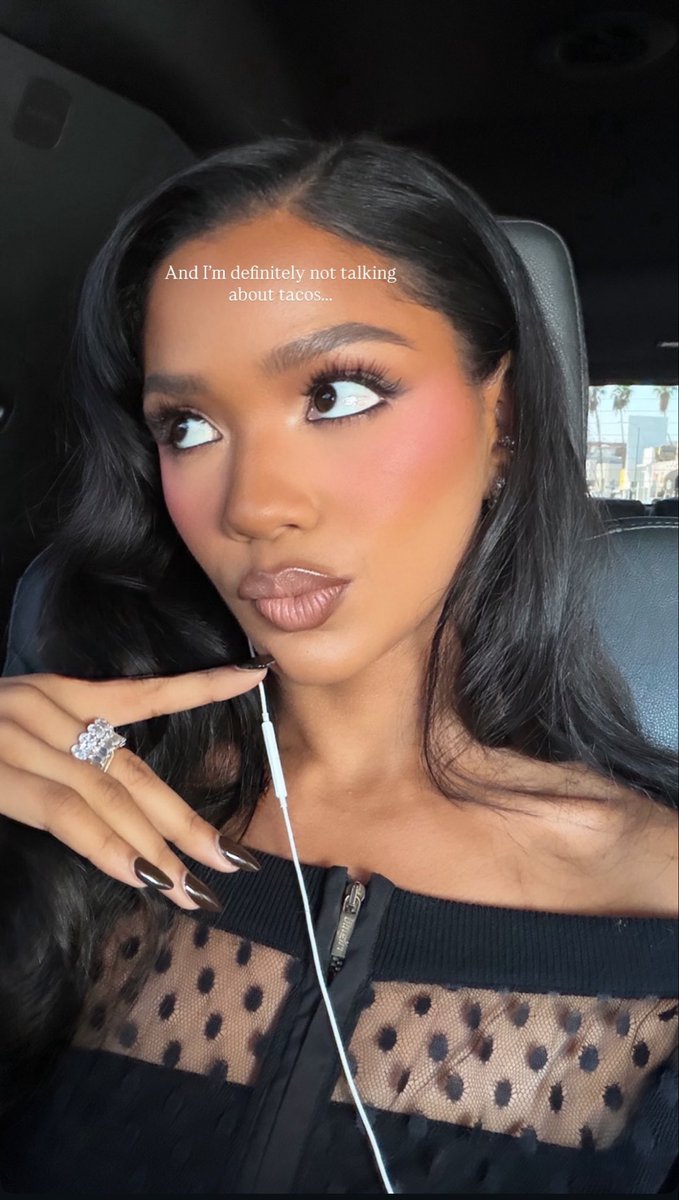 rivaeye's tweet photo. Favorite makeup look πππ₯°
#25DaysOfMelanie https://t.co/aTdVc0MUCH