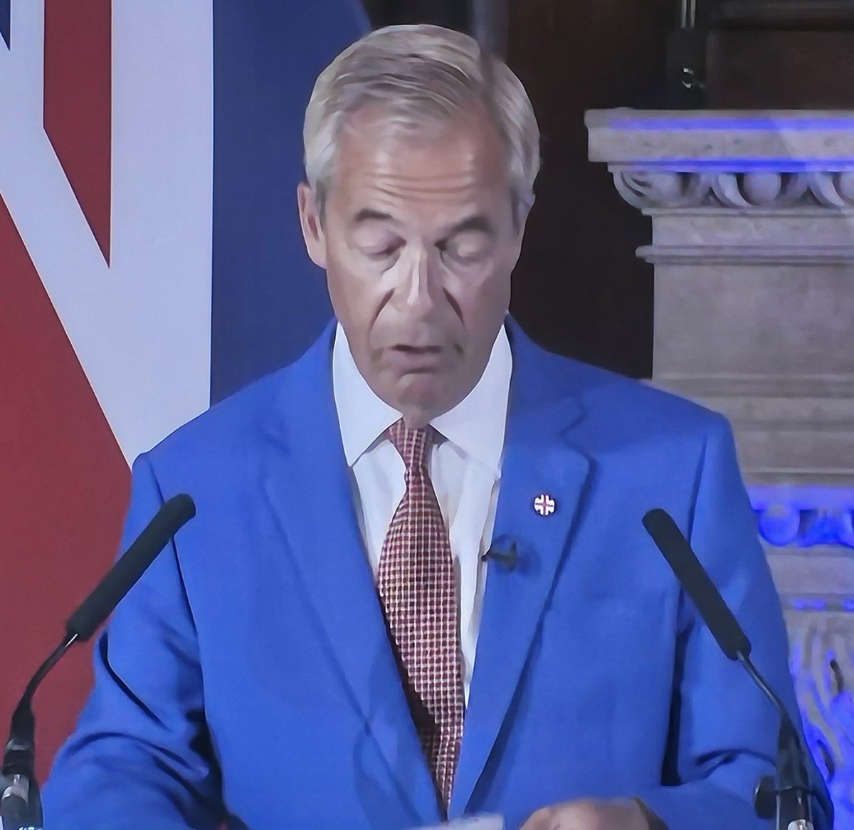 TStandfield1789's tweet photo. So let's get this right.
ITV exposes Reform councillors as a bunch of racists so Farage and Yusuf say they they will prosecute ITV if they are in government.
Freedom of speech?
Only when it's on their terms.
Standard fascist behaviour.
@Nigel_Farage @ZiaYusufUK @reformparty_uk https://t.co/DOxExoj4Ah