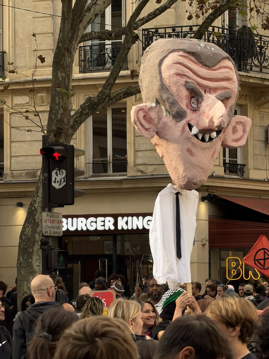ReynArts's tweet photo. J’ai croisé des compatriotes https://t.co/CrVkpDJlh4