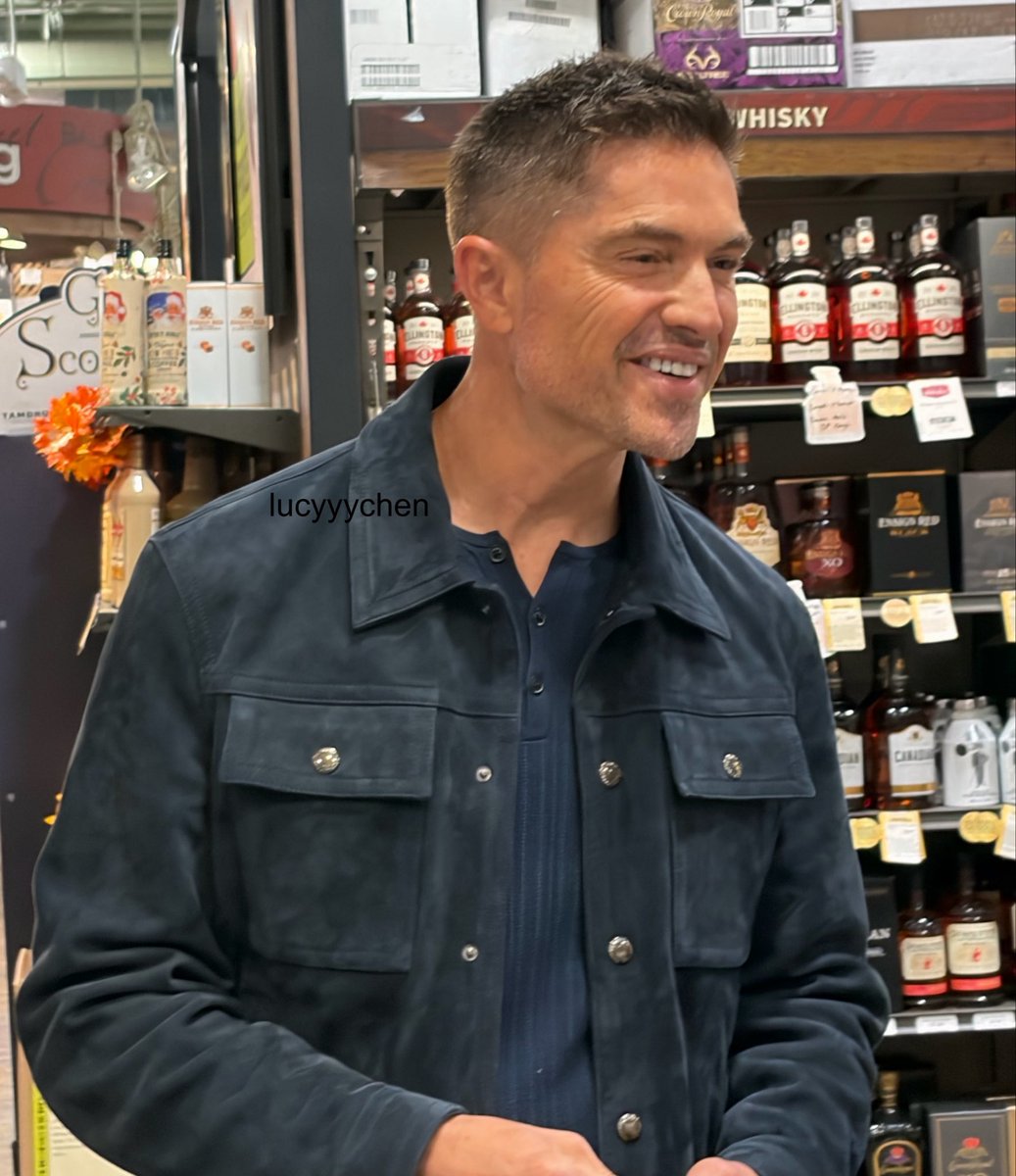 lucyyychen's tweet photo. So much love for @EricWinter1! ❤️❤️ https://t.co/2HCk8C2KEa