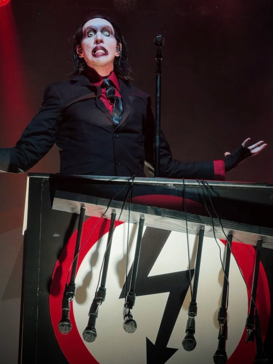 GerdaBarrel's tweet photo. Oct 14 | New Orleans, LA
📸 Celine Redne
#marilynmanson https://t.co/5t2pqOu8iX