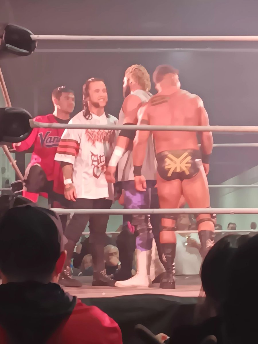 donhalliwell1's tweet photo. Great to see VNDL48 home in Cleveland at @ExoProWrestling https://t.co/LrEjzPUiBm