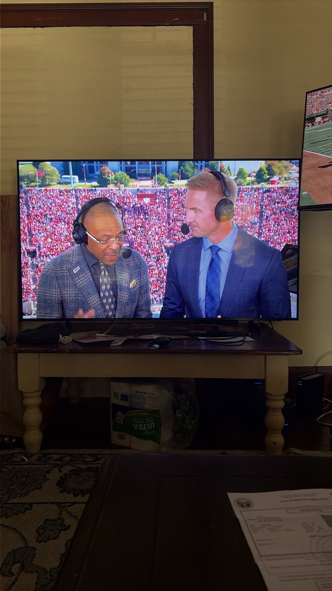 FuncleNed's tweet photo. This game will determine my mood for the rest of the day #setthetone https://t.co/GulFyTNENa