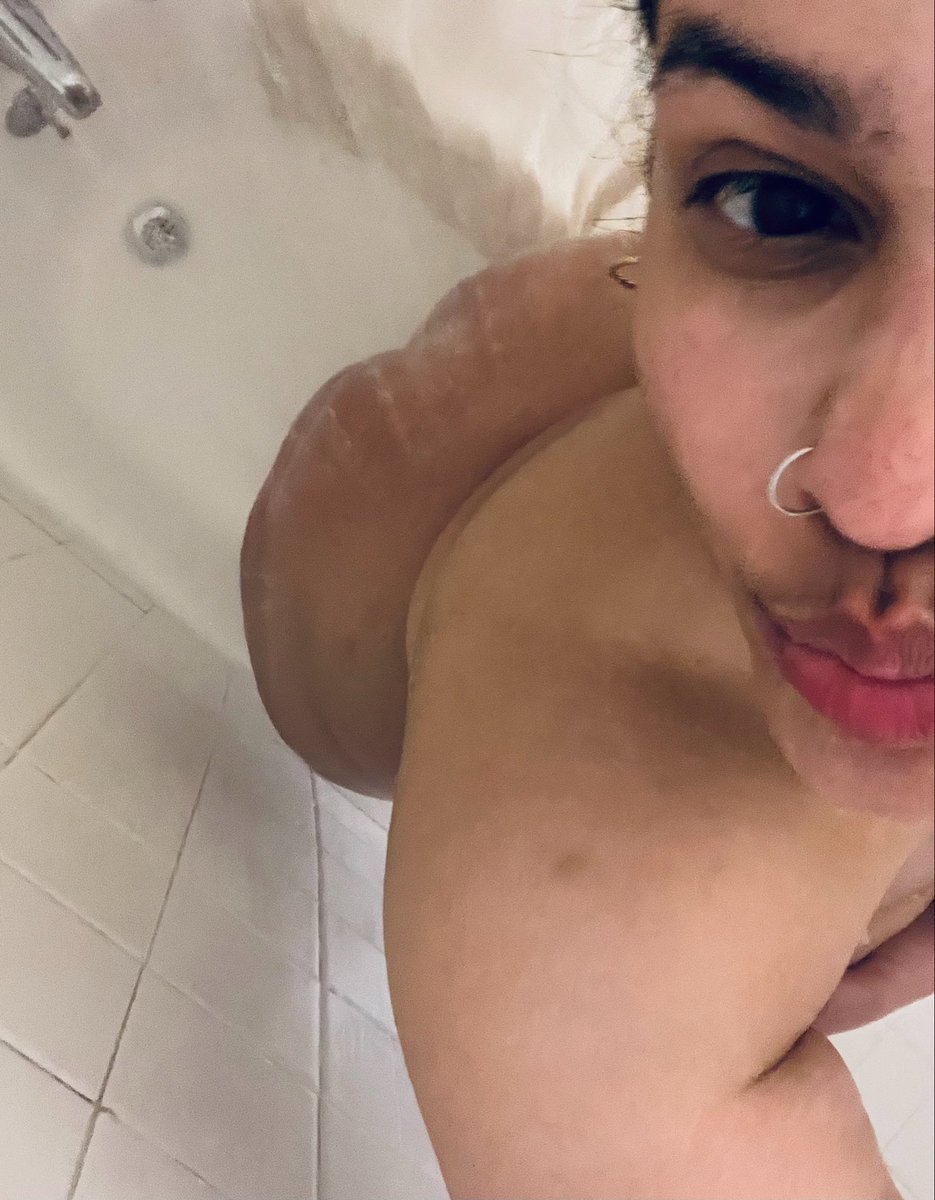 dabigbootyblvd's tweet photo. it’s fat. idk what to tell u 🙇🏽‍♀️ #explorerpage #mulla https://t.co/uq9SCqoeT1