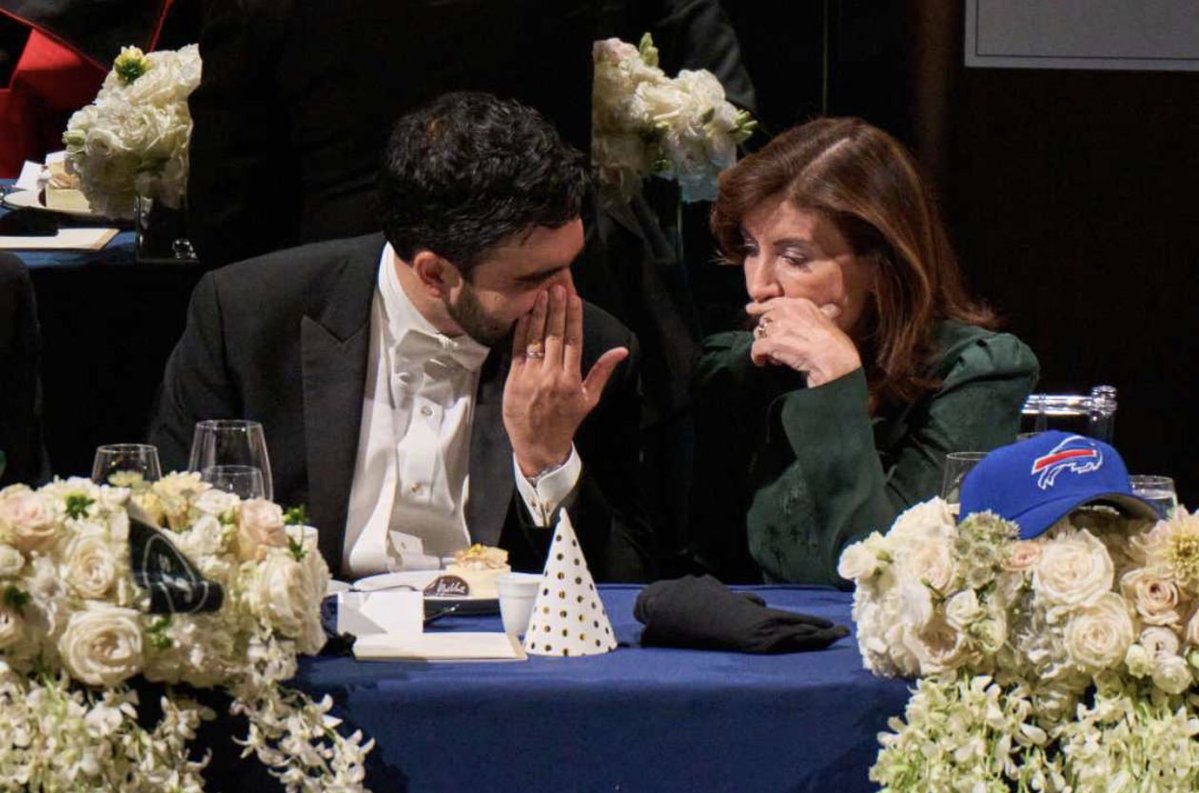 mirandadevine's tweet photo. This photo says it all: co-conspirators Hochul and Mamdani hatching some plot to further hurt New Yorkers and stop Bruce Blakeman's momentum. Story below @nypost https://t.co/ogubZLQg5g