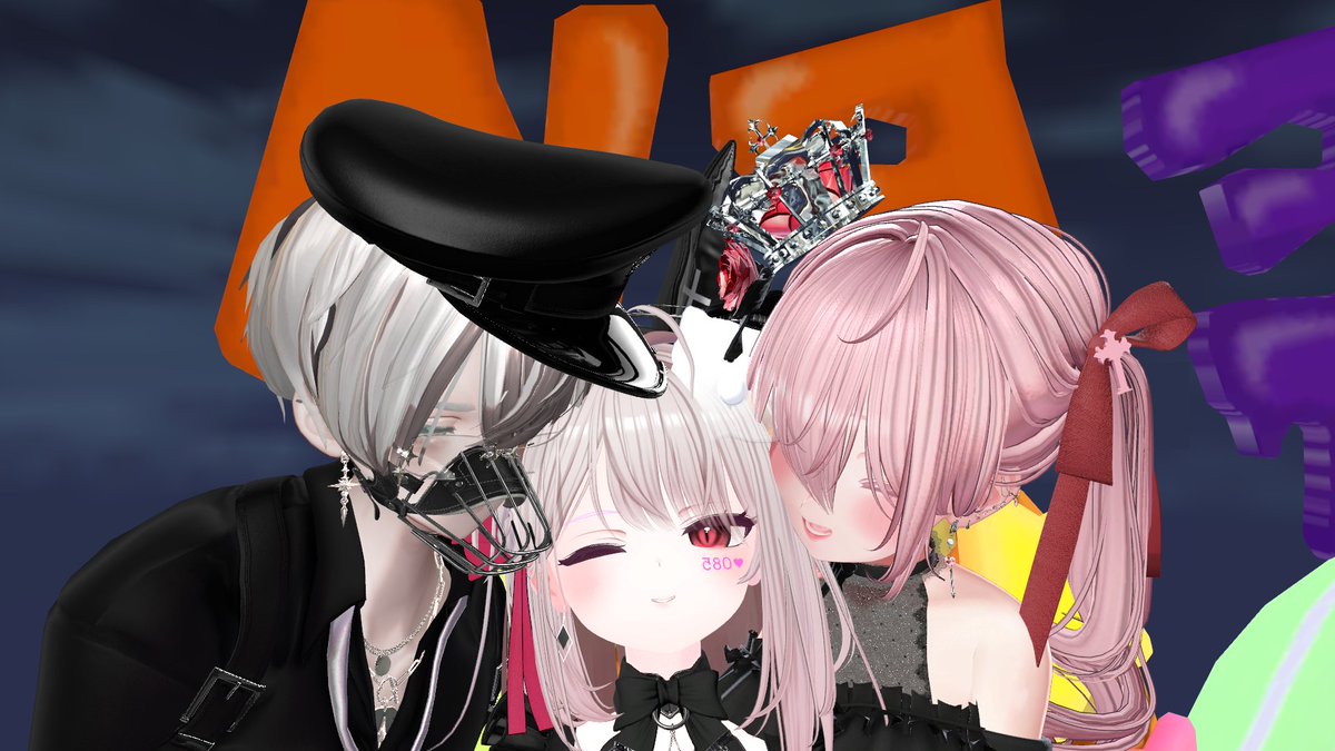 cocoa_vrc00's tweet photo. 今日も「Bar Roost」に行ってきました～

予定があって行けない可能性もあったけど、終了20分前ぐらい？に参加できていっぱいお写真撮りました～
「まよさん」と「イノリさん」に「あまあま(？)」されて心拍数あがったりいろいろありました笑

まるもちさんともお写真撮れてHAPPY🎉🥰
#bar_roost https://t.co/lHCPYy3jij