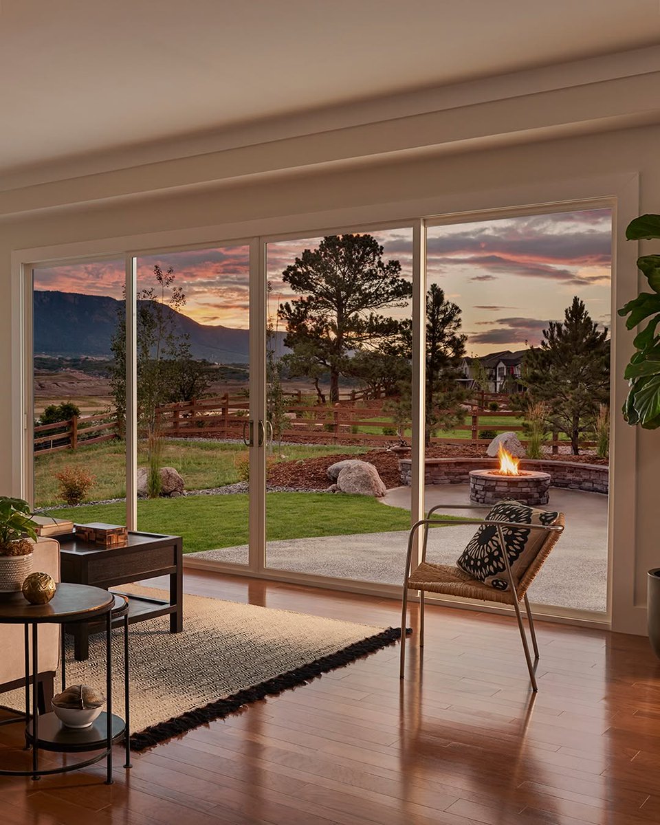 ADMITS_LLC's tweet photo. Beautiful photography attracts attention. Customized advertising turns attention into interest. For this patio door campaign, ADMITS LLC connects lifestyle, product credibility and a local installer's value.
#ADMITSLLC https://t.co/ebBrzxYTZN
