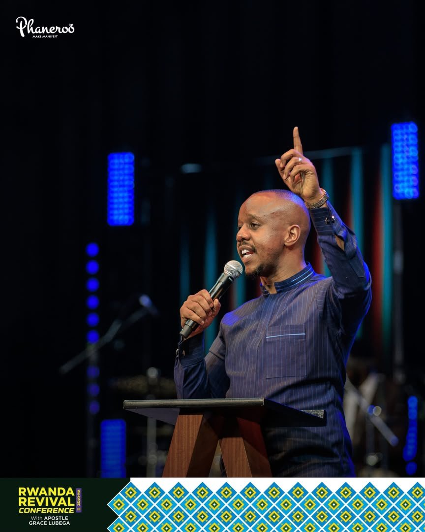 NtwaliLex's tweet photo. Nuko rero, wegere intebe y’ubuntu bw’Imana ushize amanga. Fungura umutima wawe ufite kwizera ko Imana izasohoza ibyo yavuze byose ku bwawe. 

#RwandaRevivalConference
#ApostleGraceInRwanda | #LiveOnManifestTV https://t.co/r8lPIE9eTB