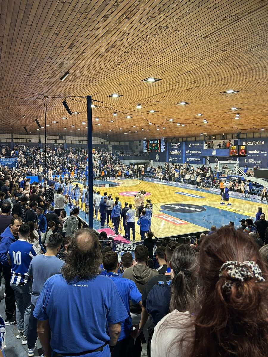 dimitrismouss's tweet photo. Άργησε αλλά «έσπασε το ρόδι» και στο πρωτάθλημα! Κρατάμε το δεύτερο ημίχρονο και την άμυνα γενικά στον αγώνα. Πάμε ΗΡΑ 🔵⚪️
#iraklis https://t.co/a2WnjLYb9m