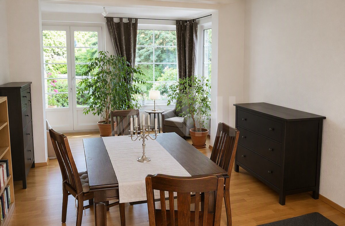 NachHauseGmbH's tweet photo. Suchst du ein Zuhause in Marienbrunn mit 128,4 m² Wohnfläche und 5,5 Zimmern? Dieses Einfamilienhaus in 04277 Leipzig verbindet den Standort im grünen Leipziger Süden mit 290 m² Grundstück und einem Kaufpreis von 635.000 EUR 🏡

Mehr erfahren: https://t.co/02usyOrMkX

#Leipzig https://t.co/TmKBHdQx95