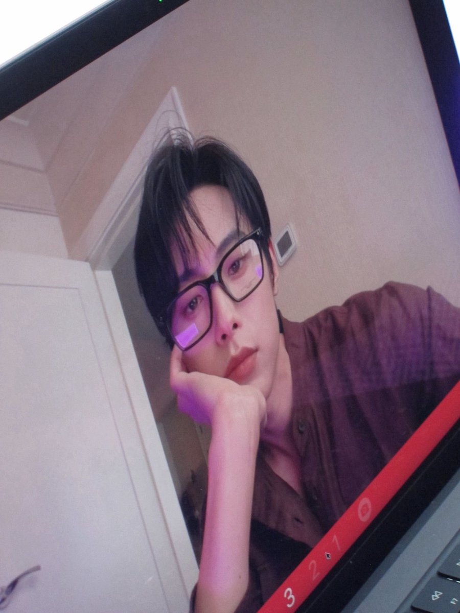 yupfxv's tweet photo. 261017 동자범공작실 도우인

어떻게 해야 예전으로 돌아갈 수 있을까? https://t.co/L48SyaFmbr
